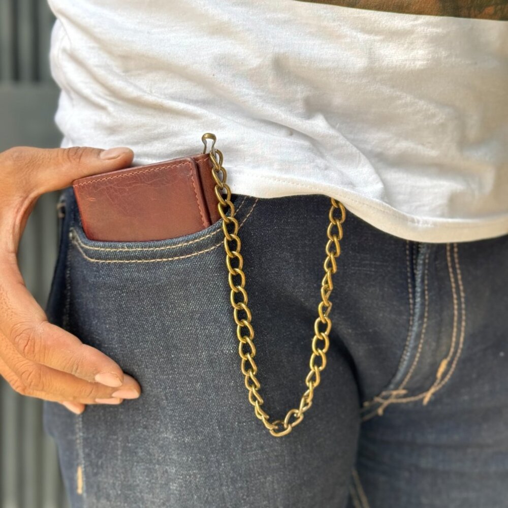 Men's Trifold Hunter Leather Biker Chain Wallet with RFID Protection - Picture 3 of 5